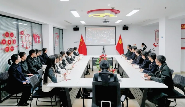美而特组织收看十四届全国人大三次会议，深入学习政府工作报告精神