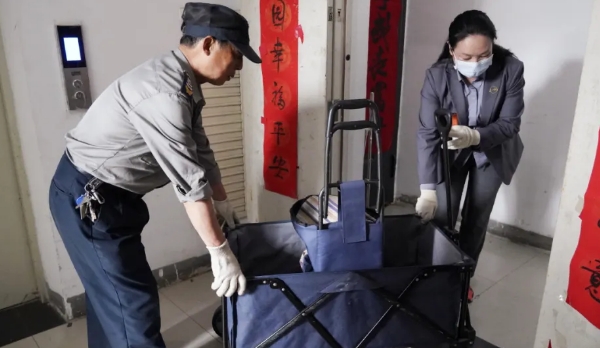 楼道焕新颜！美而特持续开展楼道清理专项行动